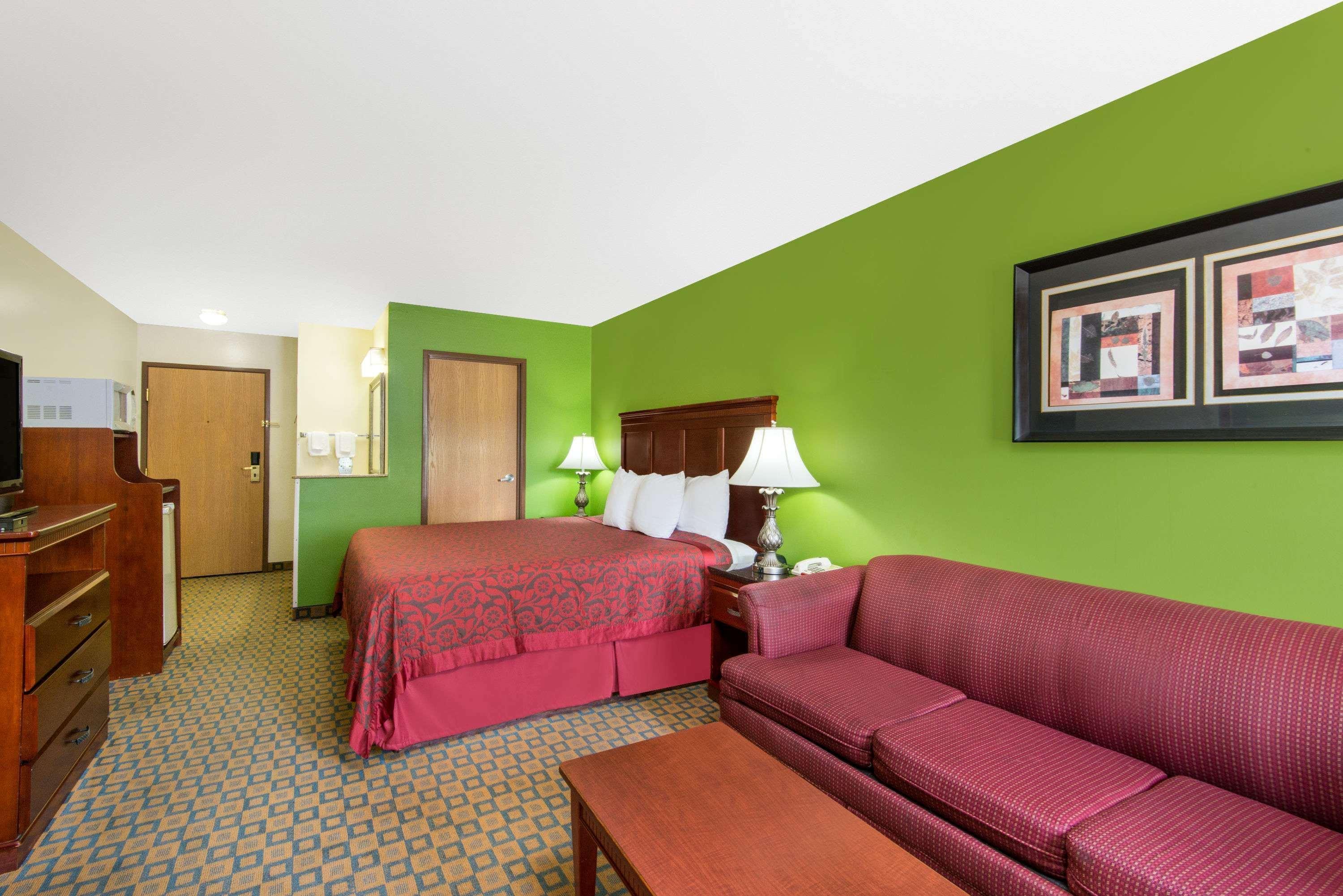 Days Inn & Suites By Wyndham Ουιτσιτά Εξωτερικό φωτογραφία